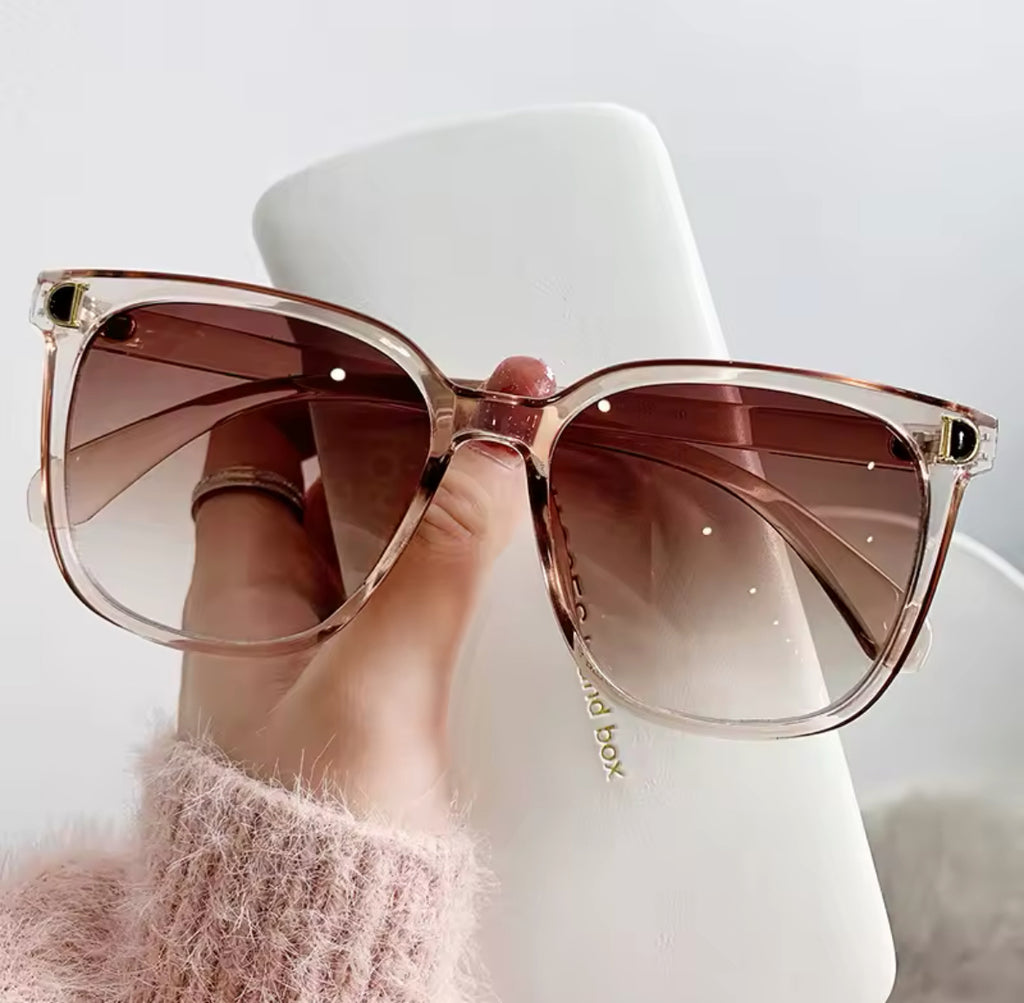 Fashionable Ladies Sunglasses Vintage Square